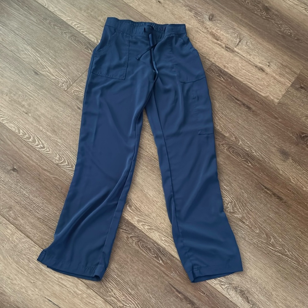 Women’s scrub bottoms